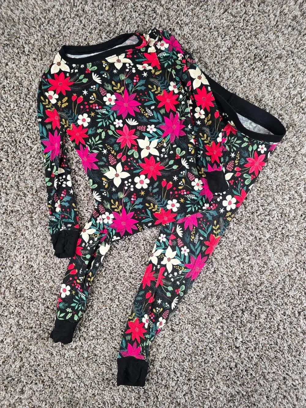 Little Sleepies Berry Merry pajama set Girls Sz 5/6 Holiday Floral Christmas
